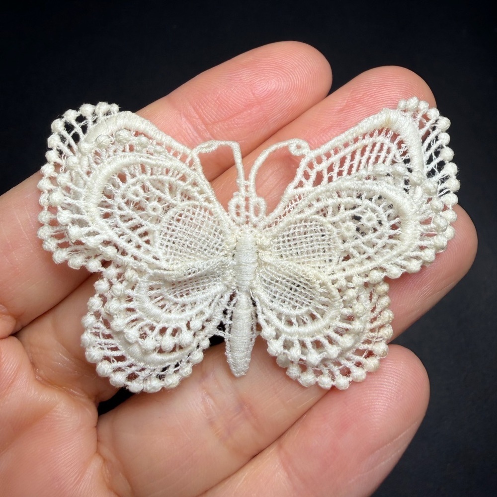 Vintage White Swiss Lace Butterfly Brooch Pin - Picture 1 of 12